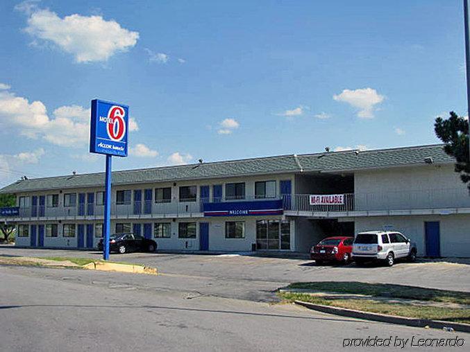 Motel 6 Kansas City, Mo - Airport 외부 사진